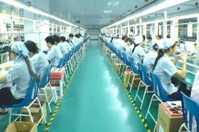 《電子廠招聘：工友借錢(qián)，借還是不借？》